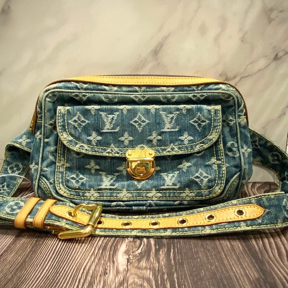 GENTLY USED - VINTAGE* LOUIS VUITTON MONOGRAM DENIM BUM BAG - Picture 3 of 10
